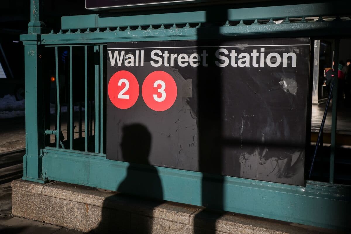 Fed Rate-Hike Bets Mount Before Inflation Data, Warsh Testimony - Bloomberg.com
