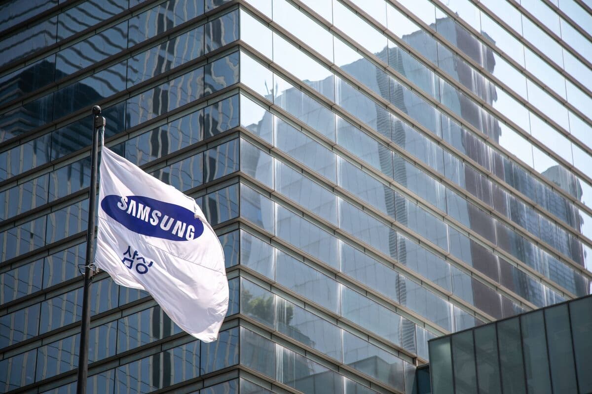Samsung Results Trigger Stock Rotation to Less Loved Sectors - Bloomberg.com