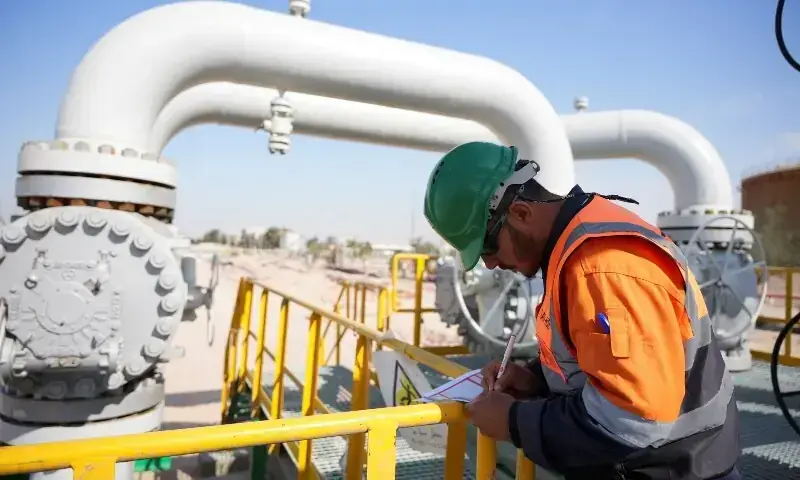 Oil rises on intensifying US-Iran hostilities, threat of Red Sea closure