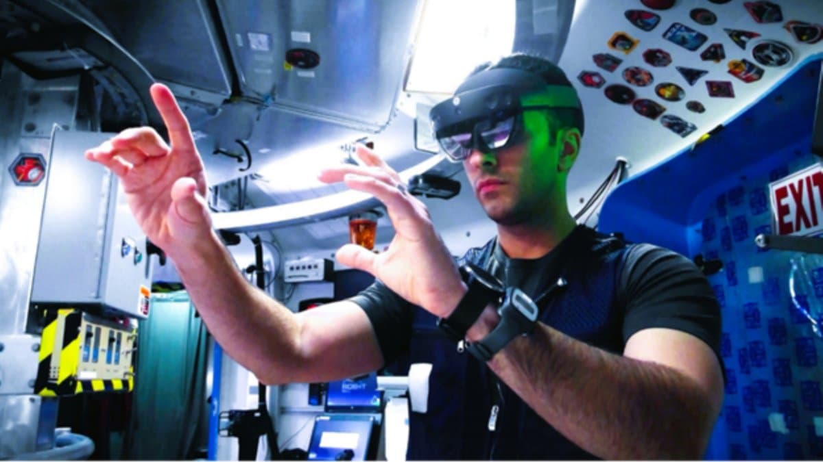 NASA seeks volunteers for yearlong simulated Moon Mars mission