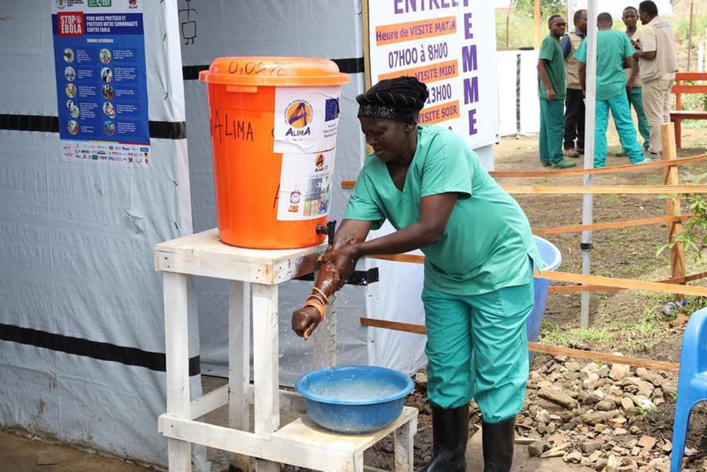 Attacks leave 45 Ebola response, aid workers wounded