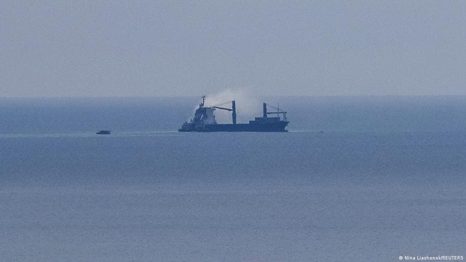 Ukraine targets another 11 Russian ships in Sea of Azov - dw.com