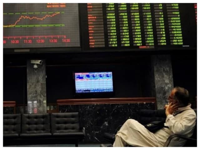 PSX crashes by 4,600 points as war fears trigger panic