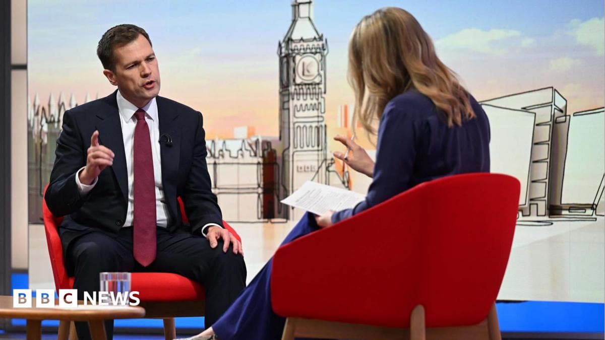 Jenrick says Farage broke no rules over ally benefits claim