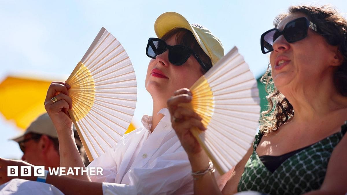 UK bakes in 35C highs as heatwave to continue next week