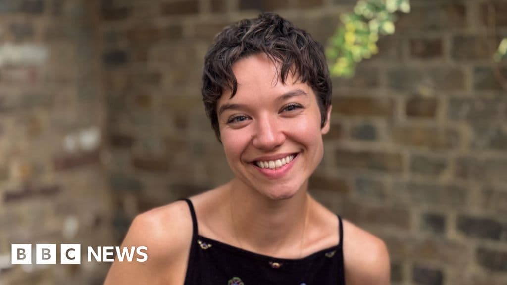 ADHD and periods: Are my hormones making my symptoms worse? - BBC
