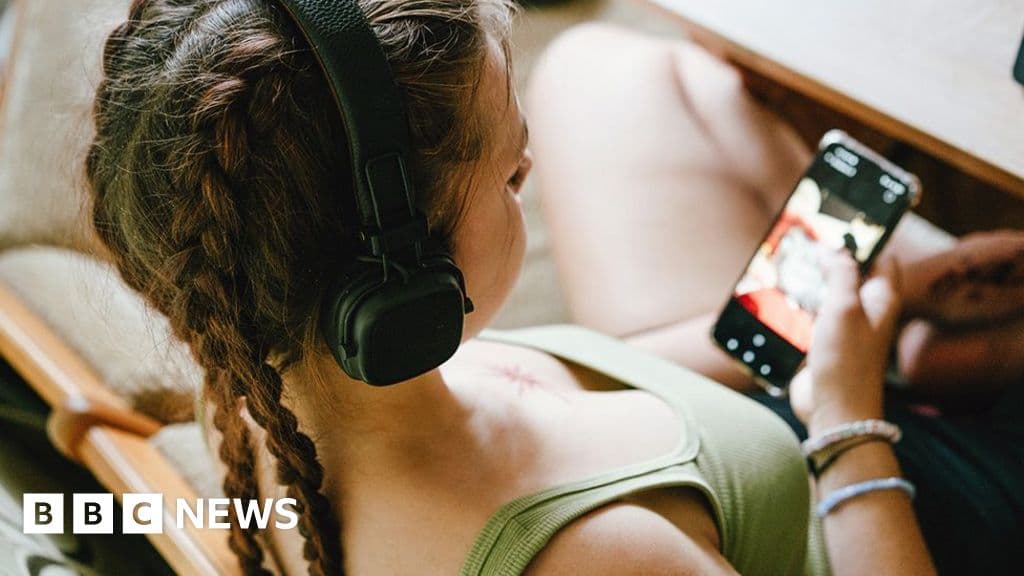 YouTube still recommending eating disorder videos, researchers claim