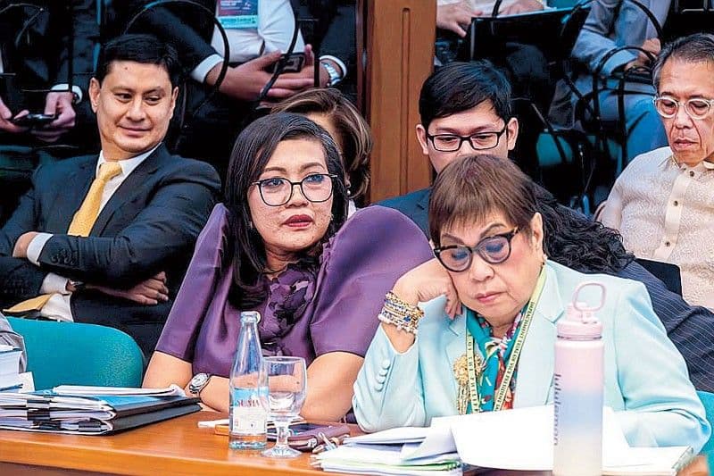 Impeachment prosecutors defend use of photocopies