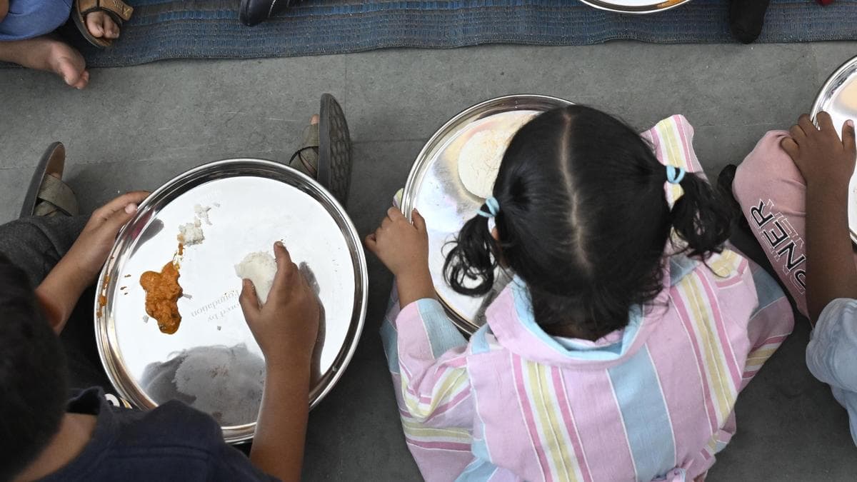 HRC takes suo moto cognisance of food poisoning incident at Telangana’s Nagarkurnool school