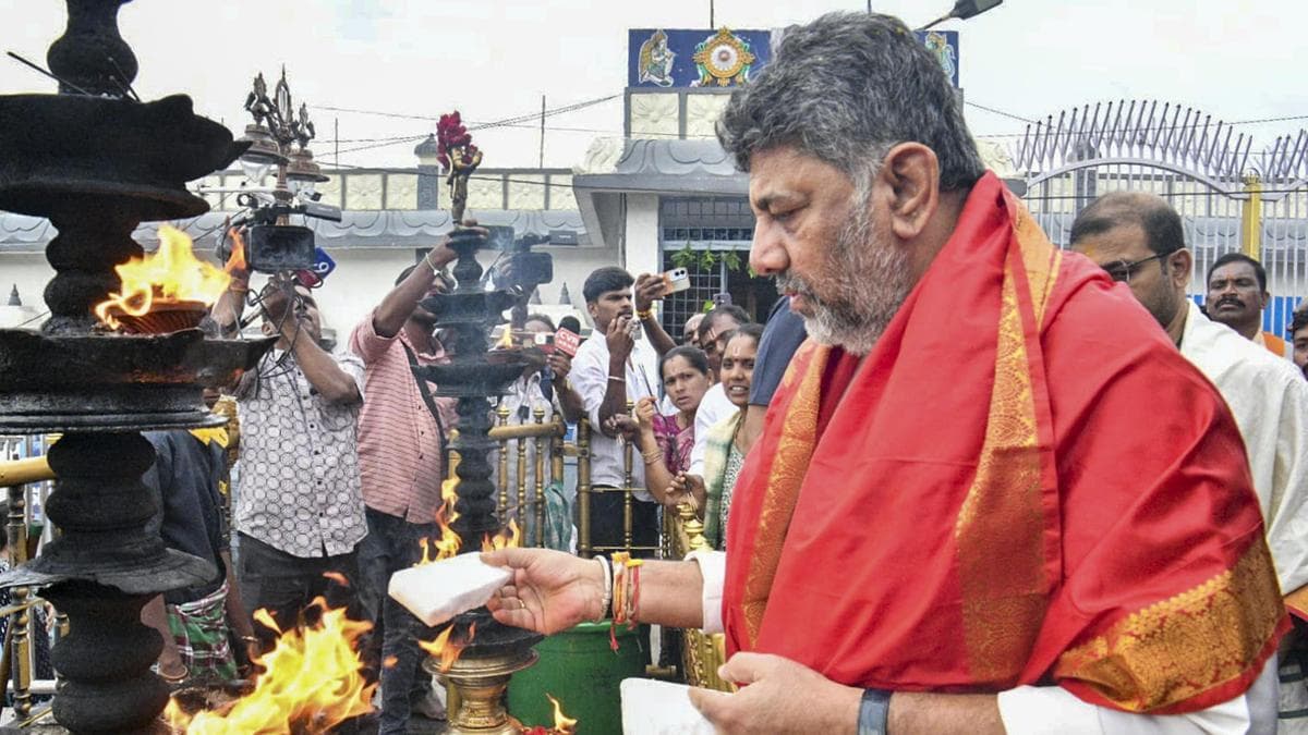TTD board member objects to Shivakumar’s ‘Tirumala Nitya Harathi’ offer to Karnataka VIPs