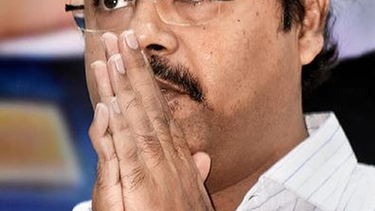 Complete road improvement works in Mysuru a week before Dasara starts, Minister tells MCC