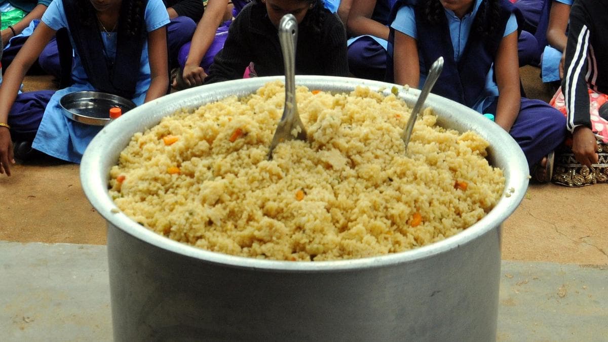 Students of Shivamogga school denied non-veg food for years; KDSS raises concern