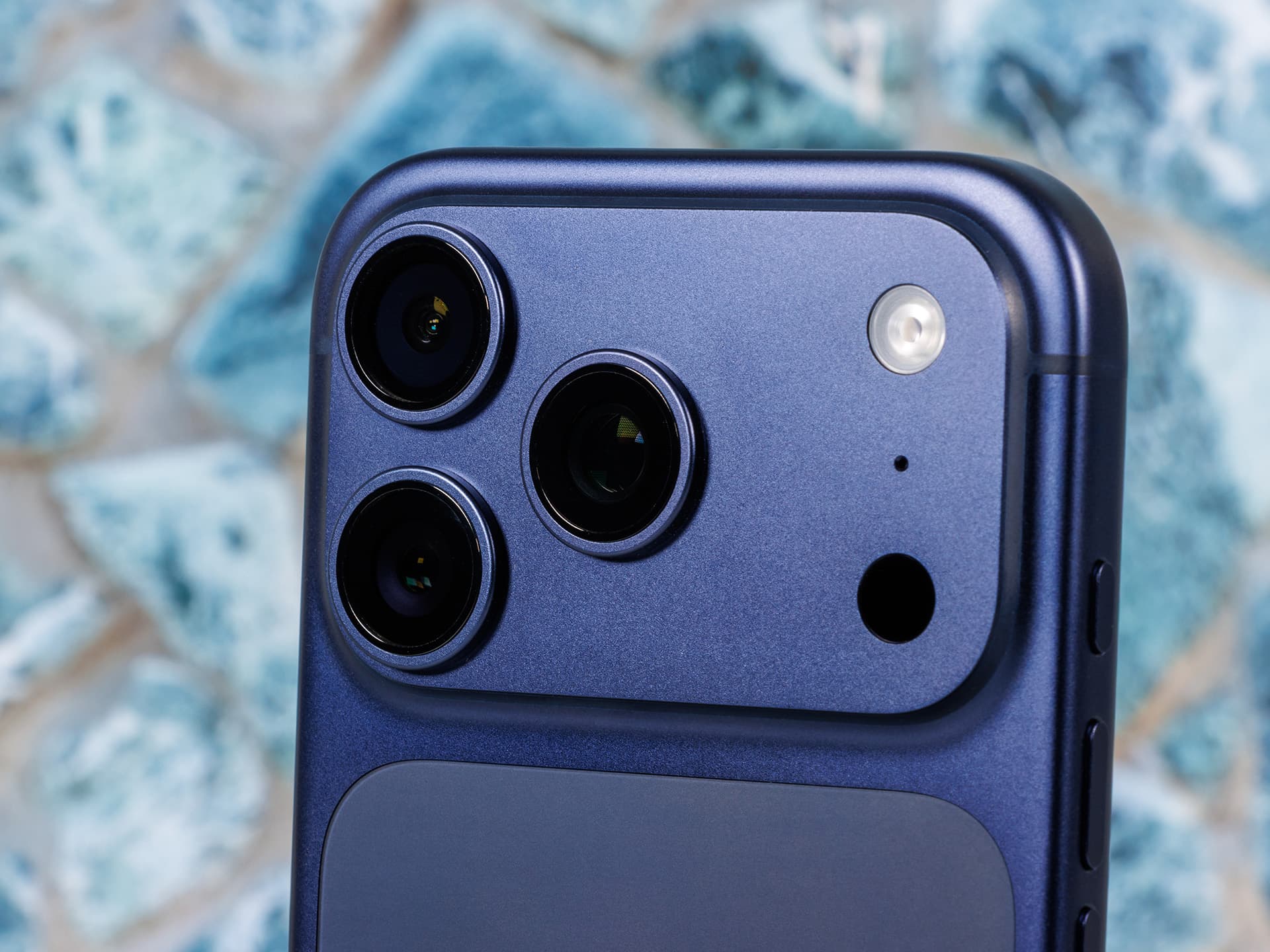 Exclusive: Diagnostics log confirms iPhone 18 Pro Max camera specs ahead of launch